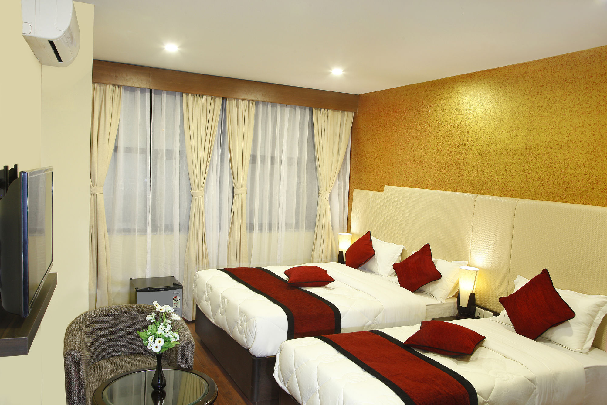 Hotel Meridian Suite Kathmandu Ngoại thất bức ảnh